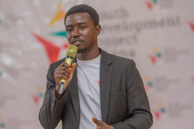 grad001_248-768x1152-1